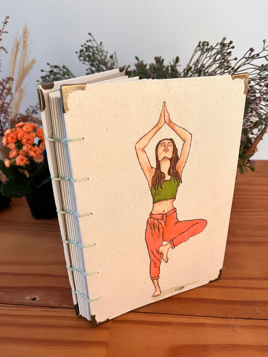 Caderno artesanal Vrikshasana